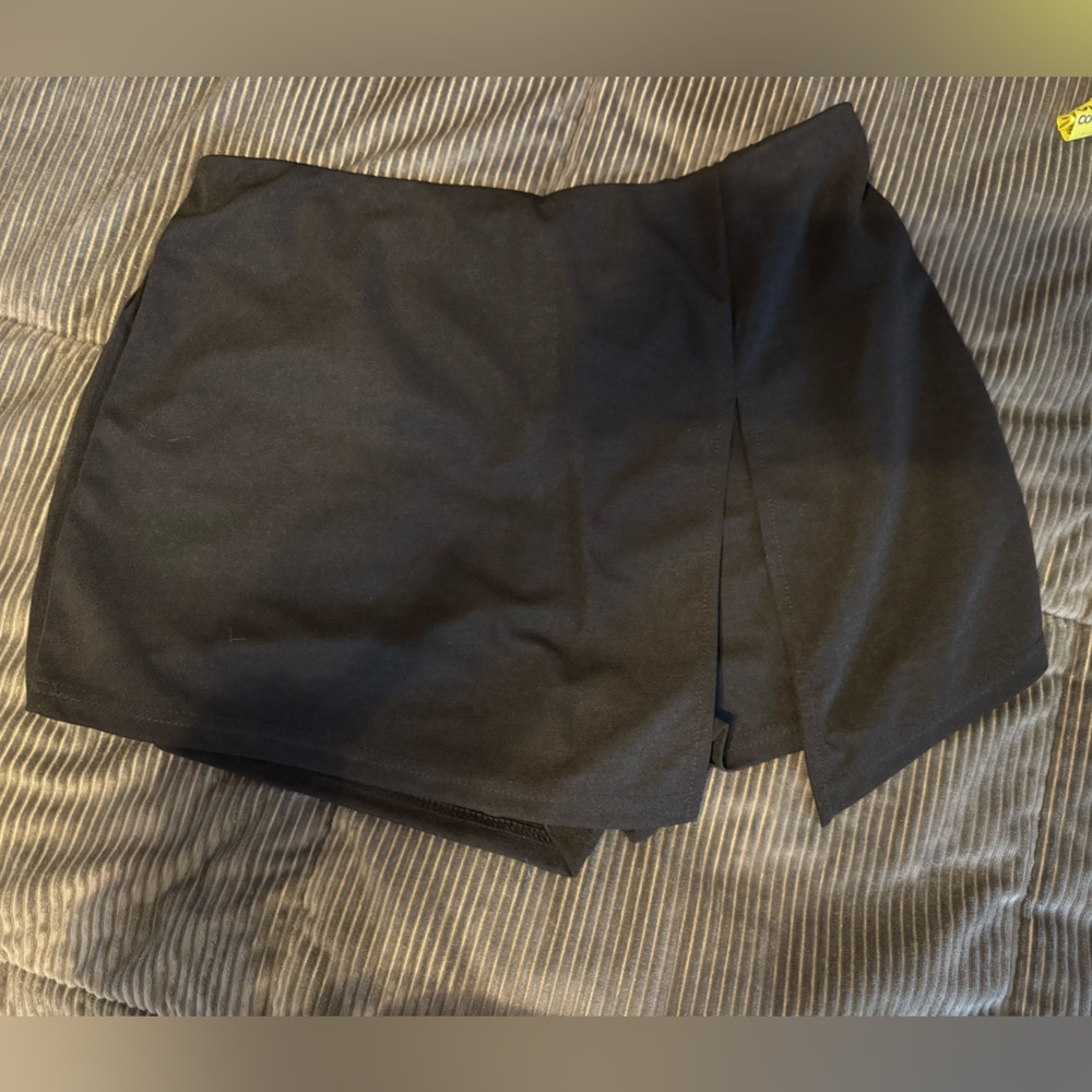 Shein split hem skort